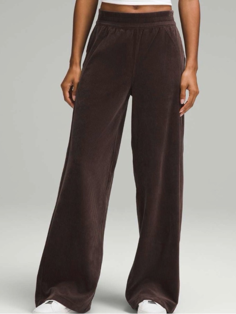 Lululemon Scuba Midrise Wide-Leg Corduroy Pants in Espresso SZ 16 (37.5W) (24L)